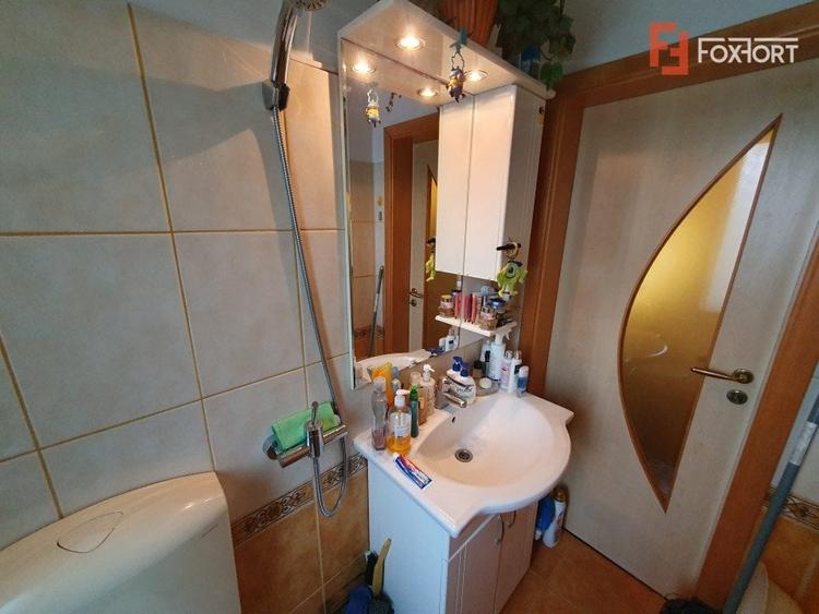 Duplex cu 6 camere cu Canalizare în Brâncoveanu