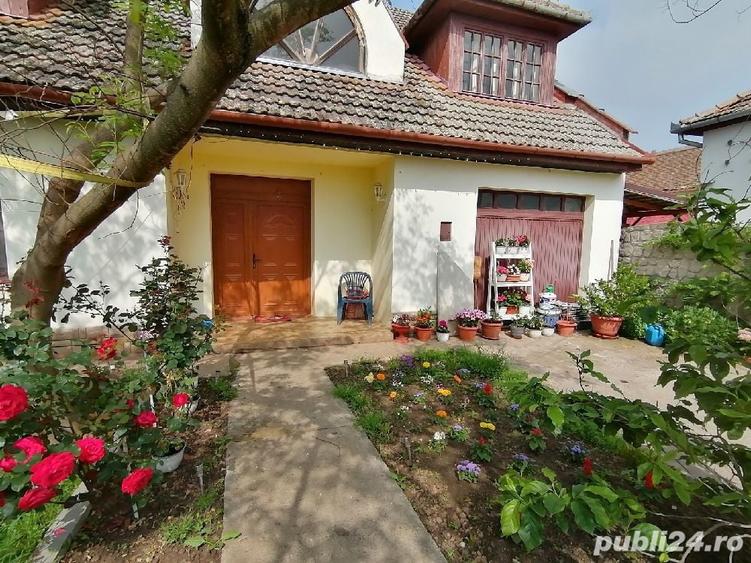 Casă cu 5 camere cu Teren 2100 Mp în Deta