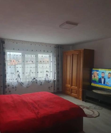 Casă individuală cu 3 camere cu Canalizare în Velț