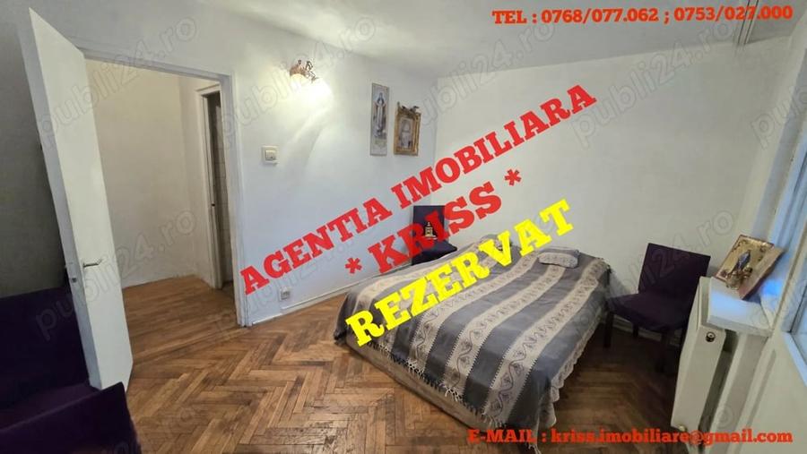 Apartament cu 4 camere decomandat în Banat
