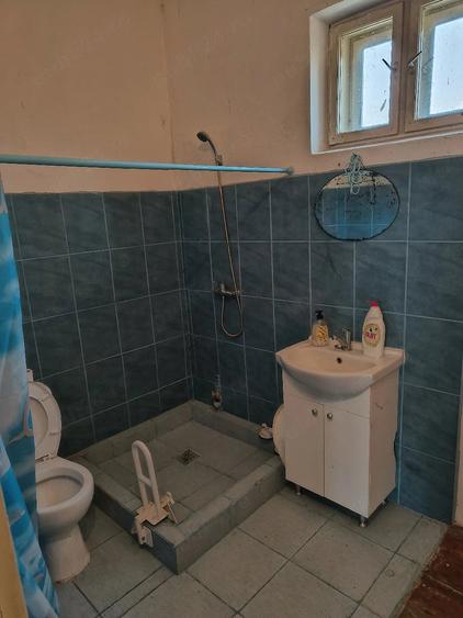 Casă cu 2 camere cu Teren 220 Mp în Central