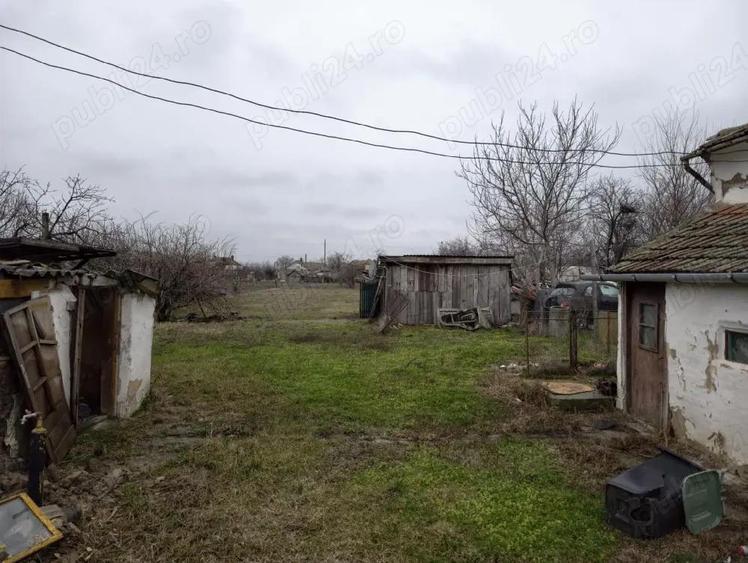 Casă cu 2 camere cu Teren 1532 Mp în Grănicerii