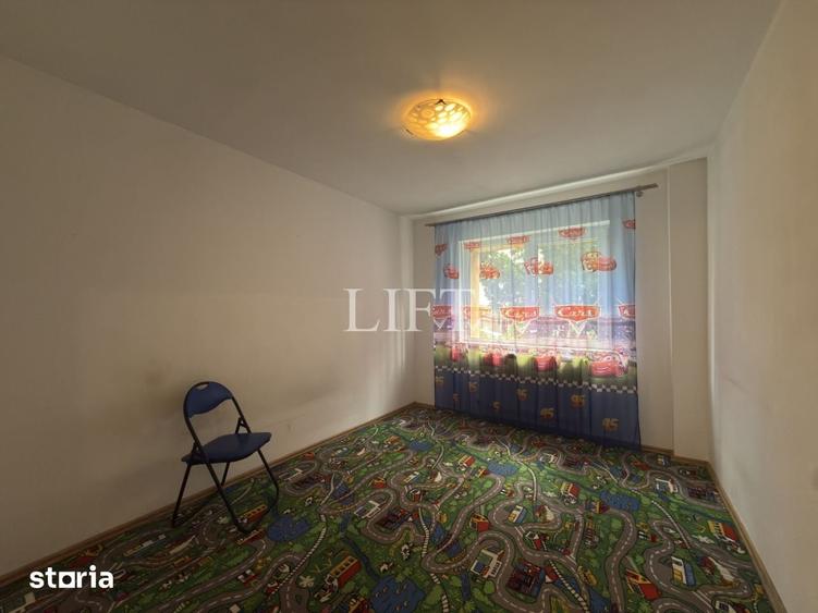 Apartament cu 3 camere decomandat în Astra