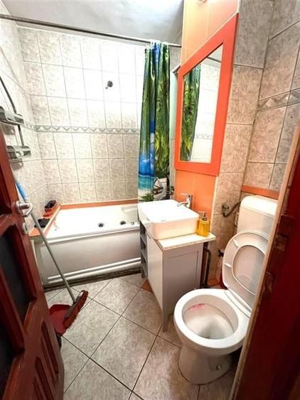 Apartament cu 3 camere semidecomandat, mobilat în Șagului