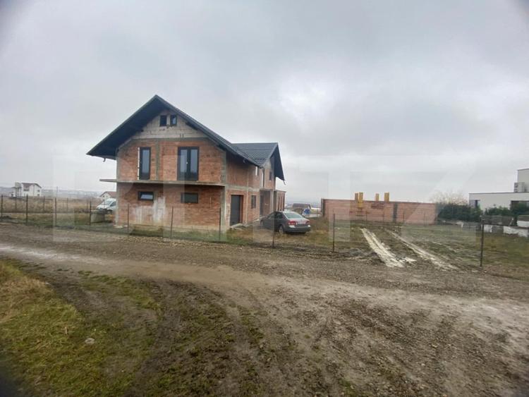Casă individuală cu 5 camere cu Teren 963 Mp în Bosanci