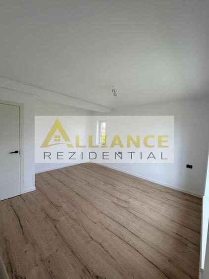 Casă individuală cu 4 camere cu Canalizare în Berceni
