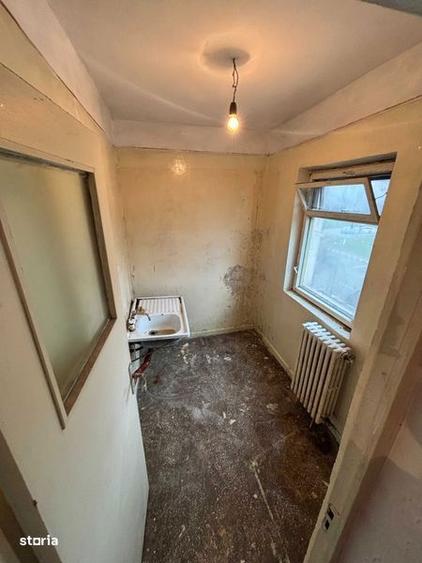 Garsonieră decomandată în Central