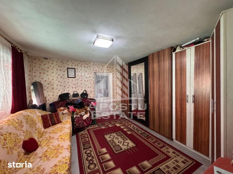 Casă cu 2 camere semidecomandat cu Teren 307 Mp în Central