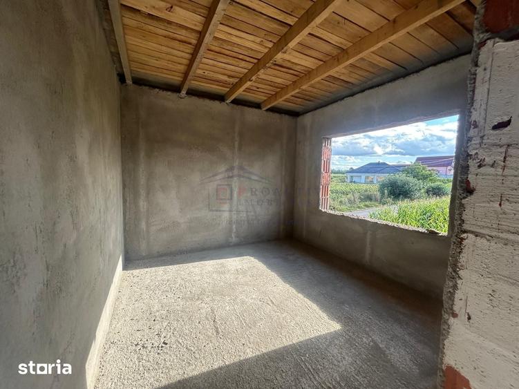 Casă cu 4 camere cu Teren 500 Mp în Moara