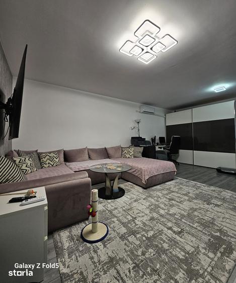 Casă cu 3 camere decomandat cu Teren 250 Mp în Nojorid