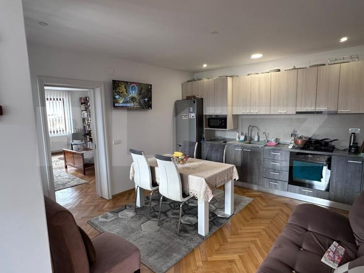 Casă individuală cu 5 camere cu Canalizare în Ultracentral