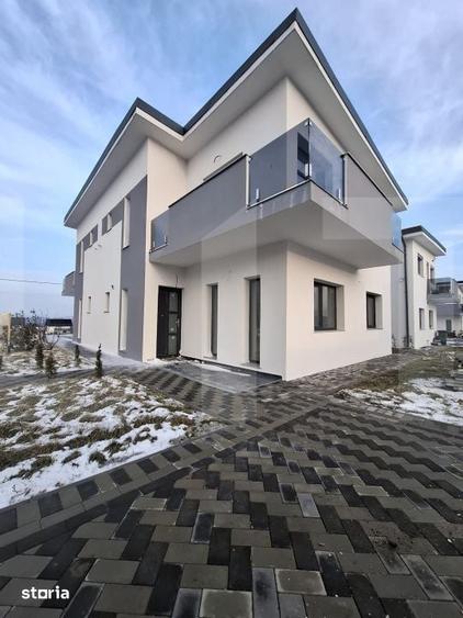 Casă cu 4 camere cu Teren 300 Mp în Curtești