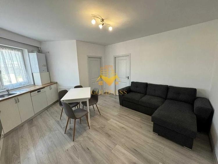 Apartament cu 3 camere decomandat, mobilat în Iris