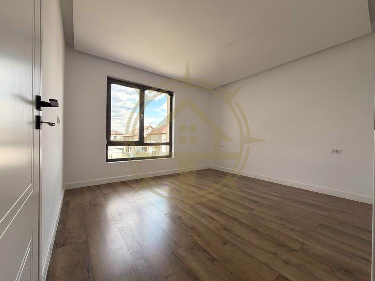 Casă cu 4 camere cu Piscina în Tunari
