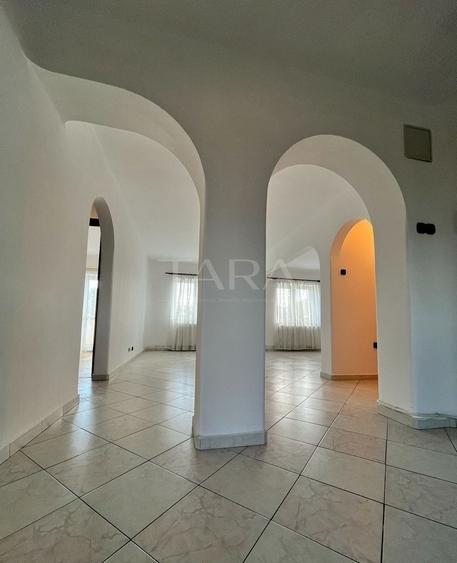 Apartament cu 4 camere, mobilat în Zorilor