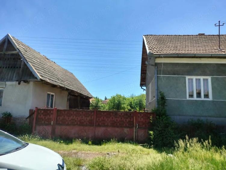 Casă cu 4 camere cu Teren 2418 Mp în Dumbrava