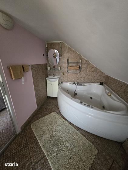 Apartament cu 5 camere în Zorilor