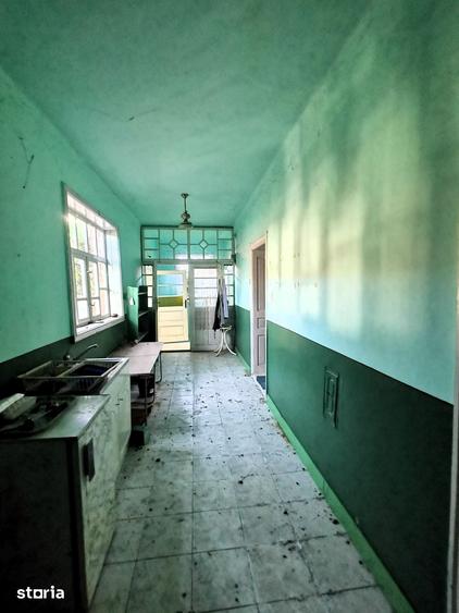 Casă cu 3 camere cu Teren 1356 Mp în Sâmbăta