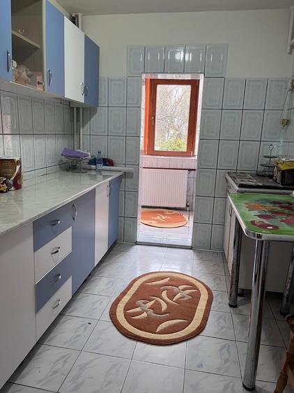 Apartament cu 3 camere decomandat în Siderurgiștilor