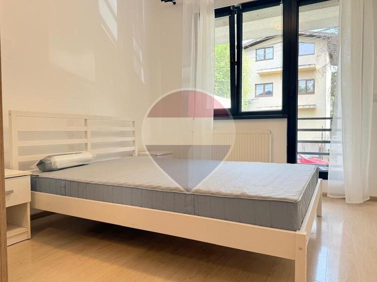Apartament cu 2 camere semidecomandat, mobilat în Bucureștii Noi