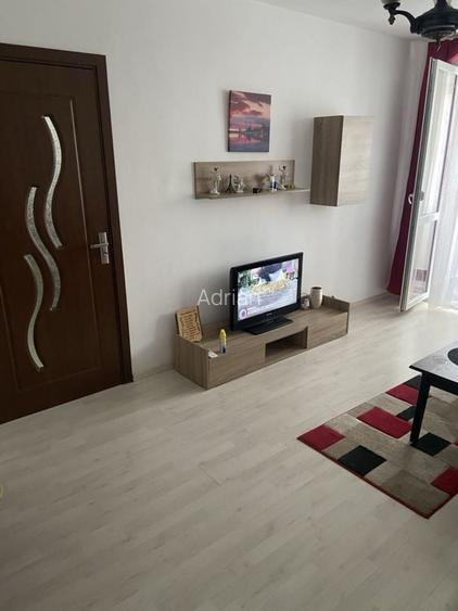 Inchiriez apartament str.Fizicienilor - Camil Ressu