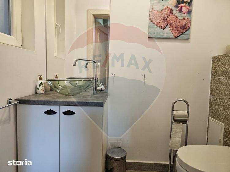Apartament cu 4 camere, mobilat în Central