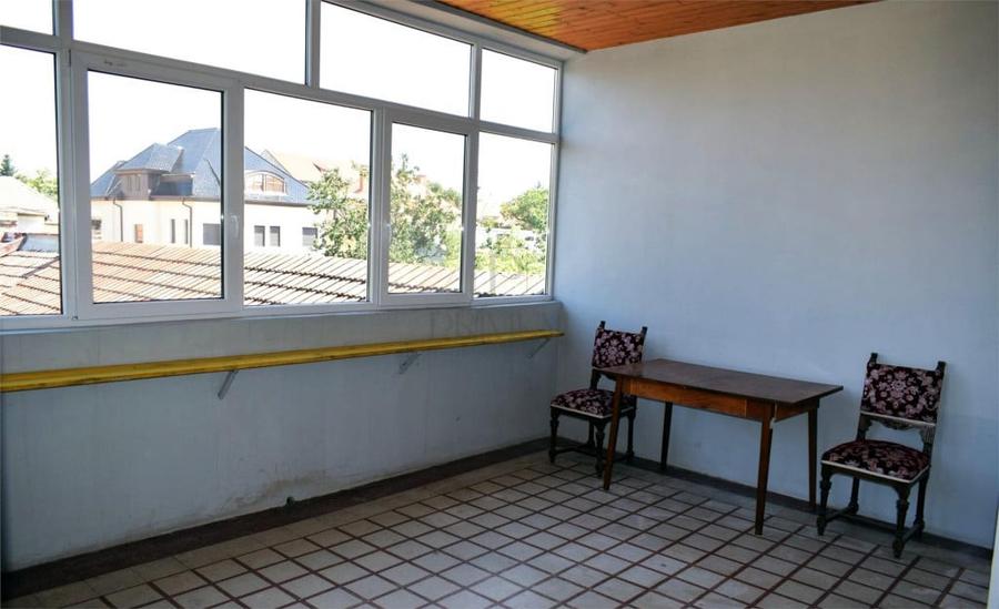Apartament cu 4 camere decomandat în Bălcescu