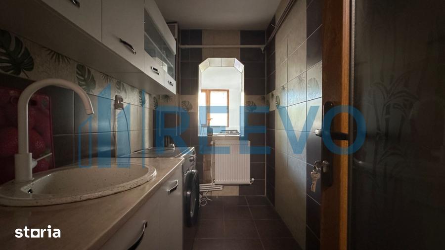 Apartament cu 2 camere semidecomandat, mobilat în Bistrița Lac
