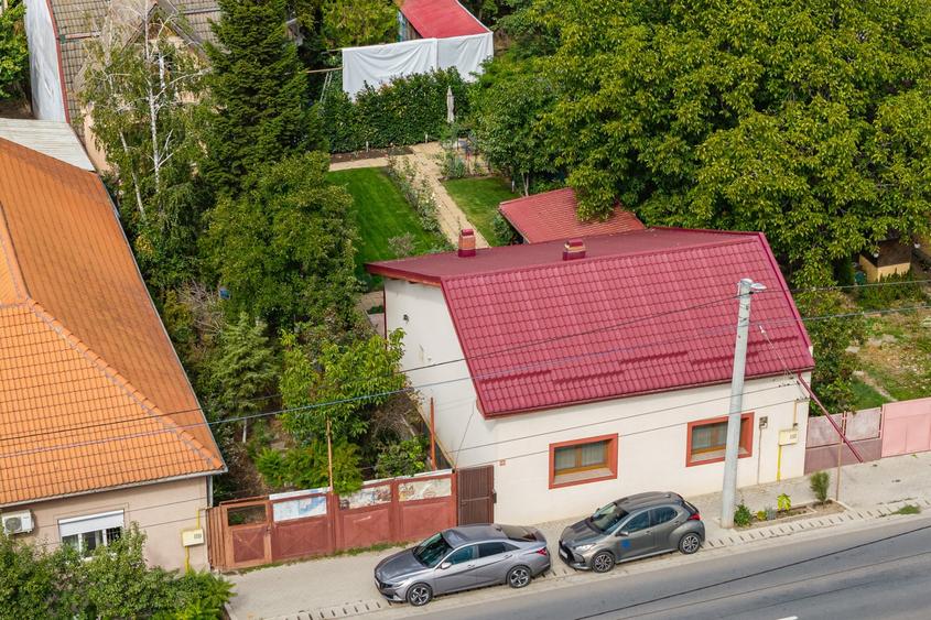 Casă individuală cu 4 camere cu Canalizare în Dumbrăvița