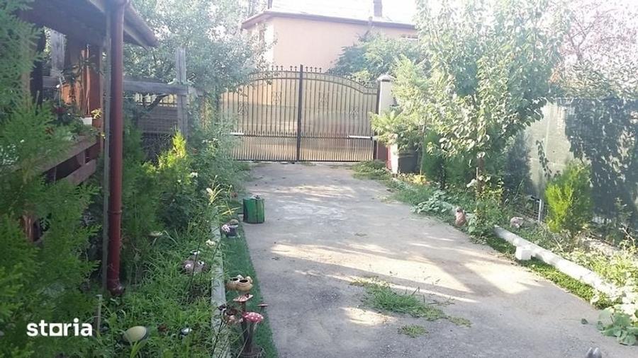 Casă cu 4 camere cu Teren 150 Mp în Central