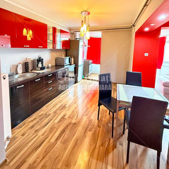 Apartament cu 3 camere în Micro 13