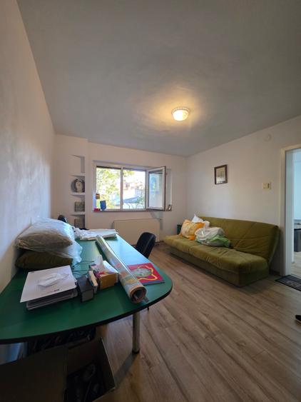 Apartament cu 2 camere semidecomandat în Turda