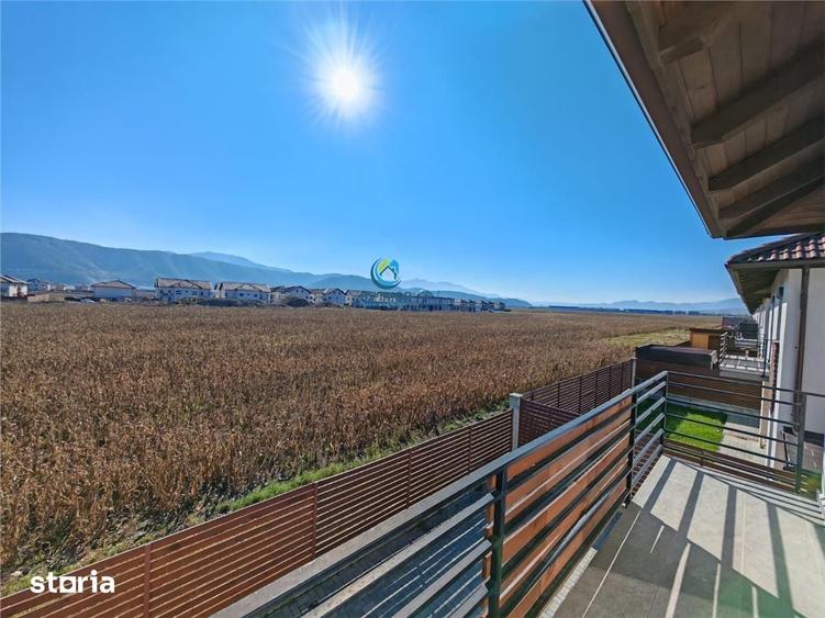 Casă cu 4 camere cu Teren 400 Mp în IAR