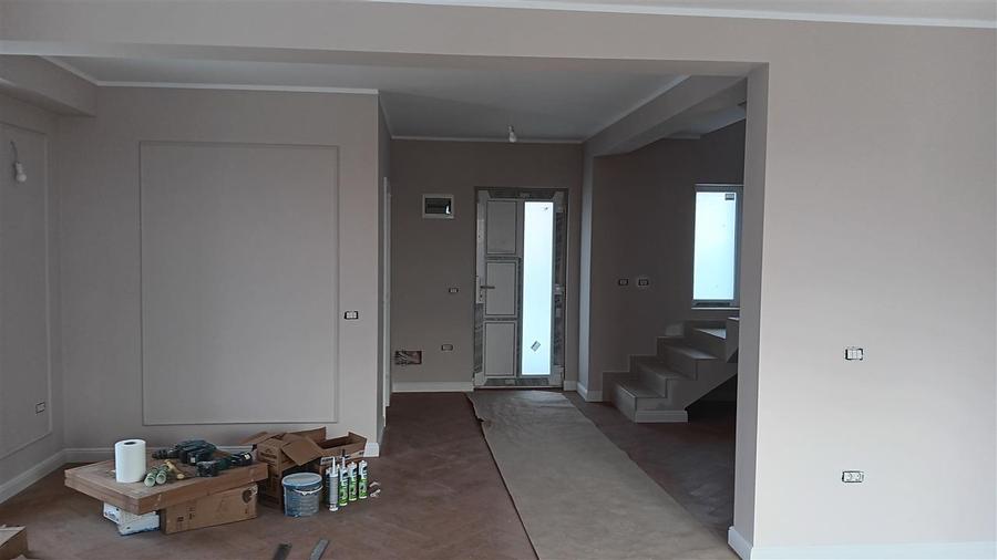 Casă cu 4 camere cu Teren 106 Mp în Valea Lupului