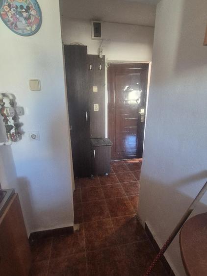 Garsonieră decomandată în Rogerius