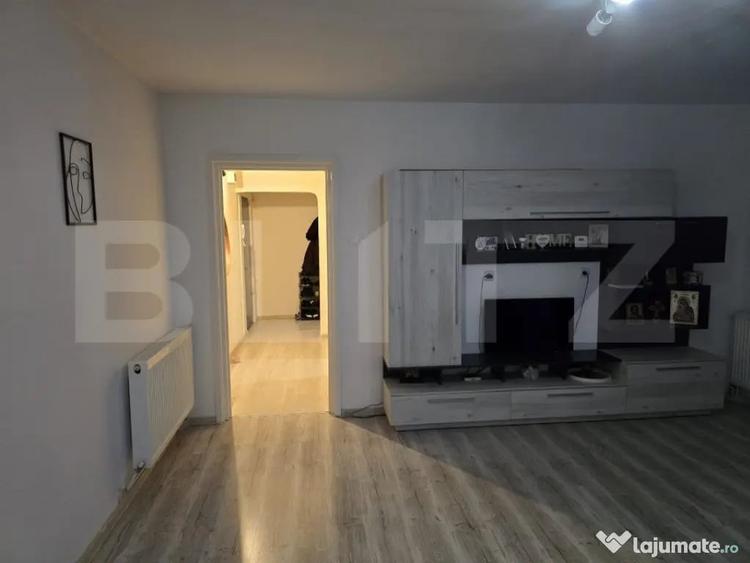 Apartament cu 2 camere semidecomandat, mobilat în Micro 16