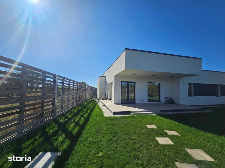 Casă cu 4 camere cu Teren 1082 Mp în Corbeanca