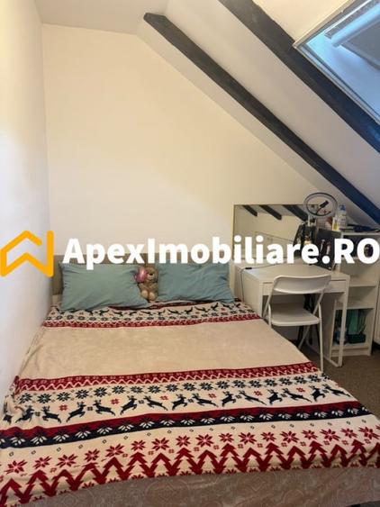 Apartament cu 3 camere semidecomandat în Ozana