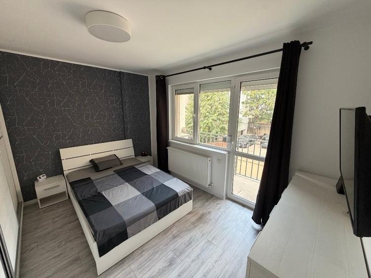 Apartament cu 2 camere decomandat, mobilat în Central