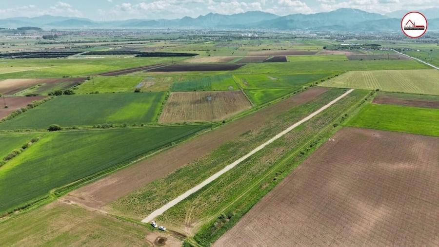 Teren de 500 mp, în Stupini
