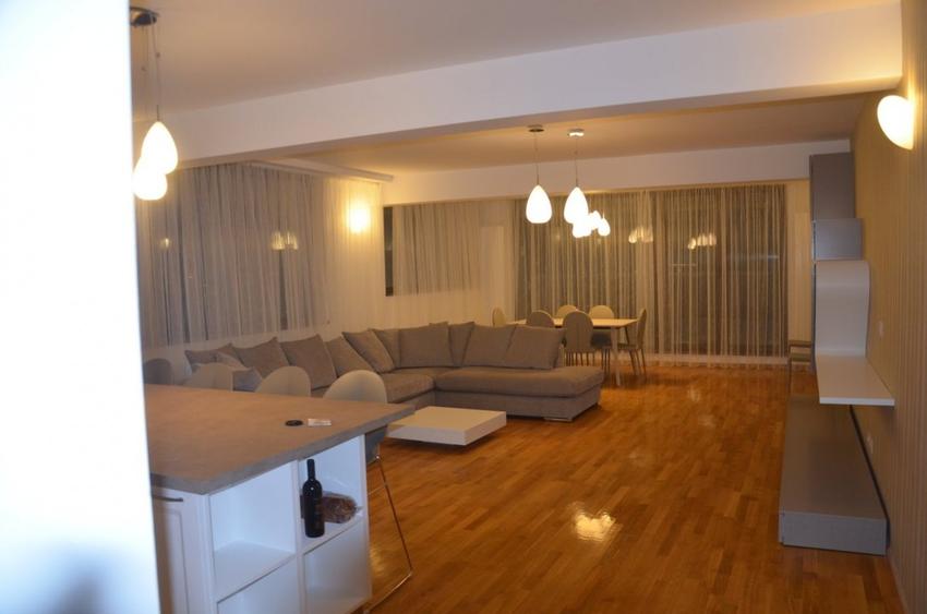Apartament cu 3 camere decomandat, mobilat în Grădina Icoanei