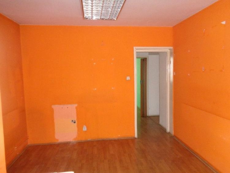 Spațiu comercial, de 70 mp, în Central