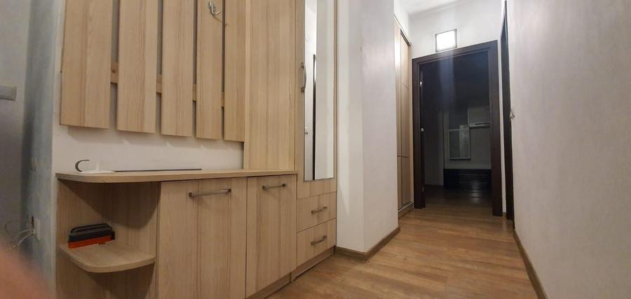 Apartament cu 2 camere, mobilat în Palat