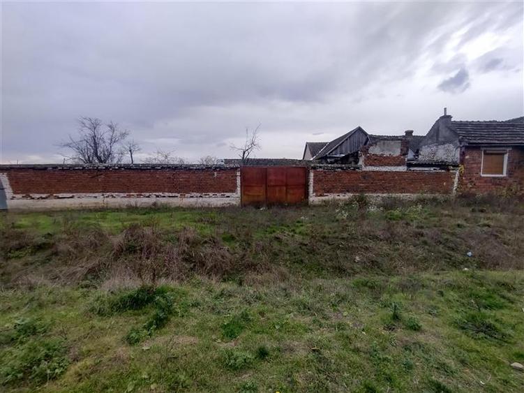 Casă individuală cu 7 camere cu Teren 540 Mp în Berliște