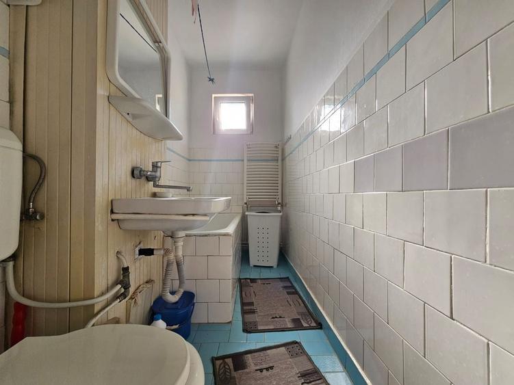 Apartament cu 3 camere semidecomandat, mobilat în ICIL