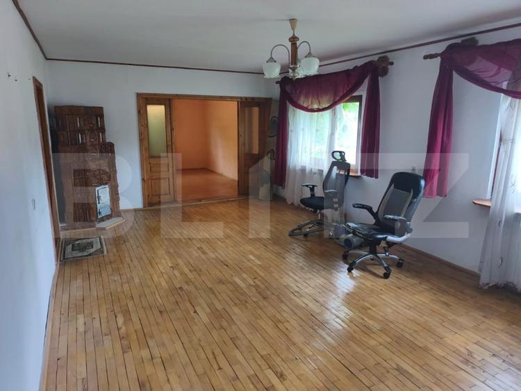 Casă individuală cu 8 camere cu Teren 1756 Mp în Câmpulung Moldovenesc