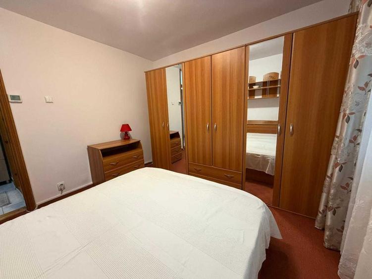 Apartament cu 3 camere decomandat în Obcini