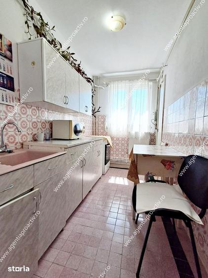 Apartament cu 3 camere decomandat în Micro 21