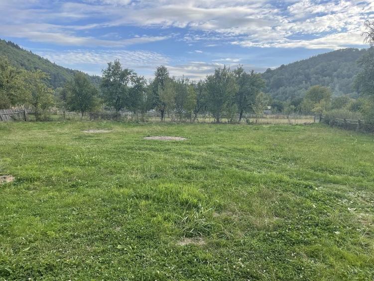 Casă cu 3 camere în Cotenești