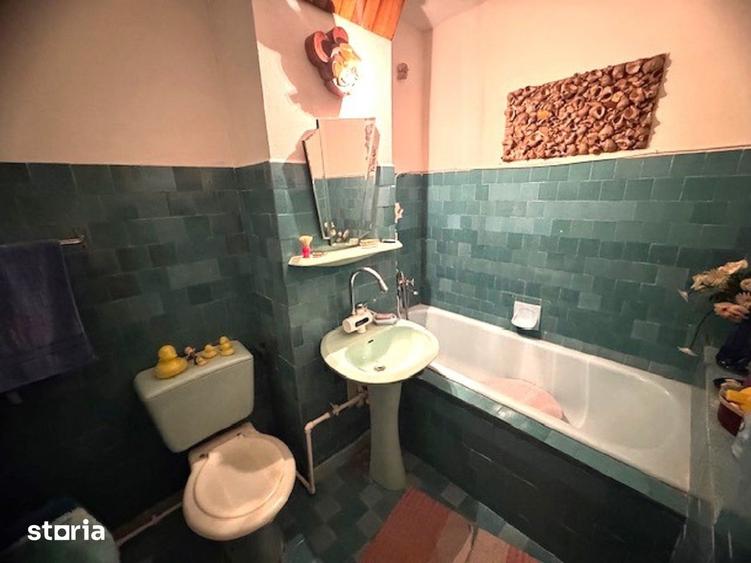 Apartament cu 4 camere decomandat în Central